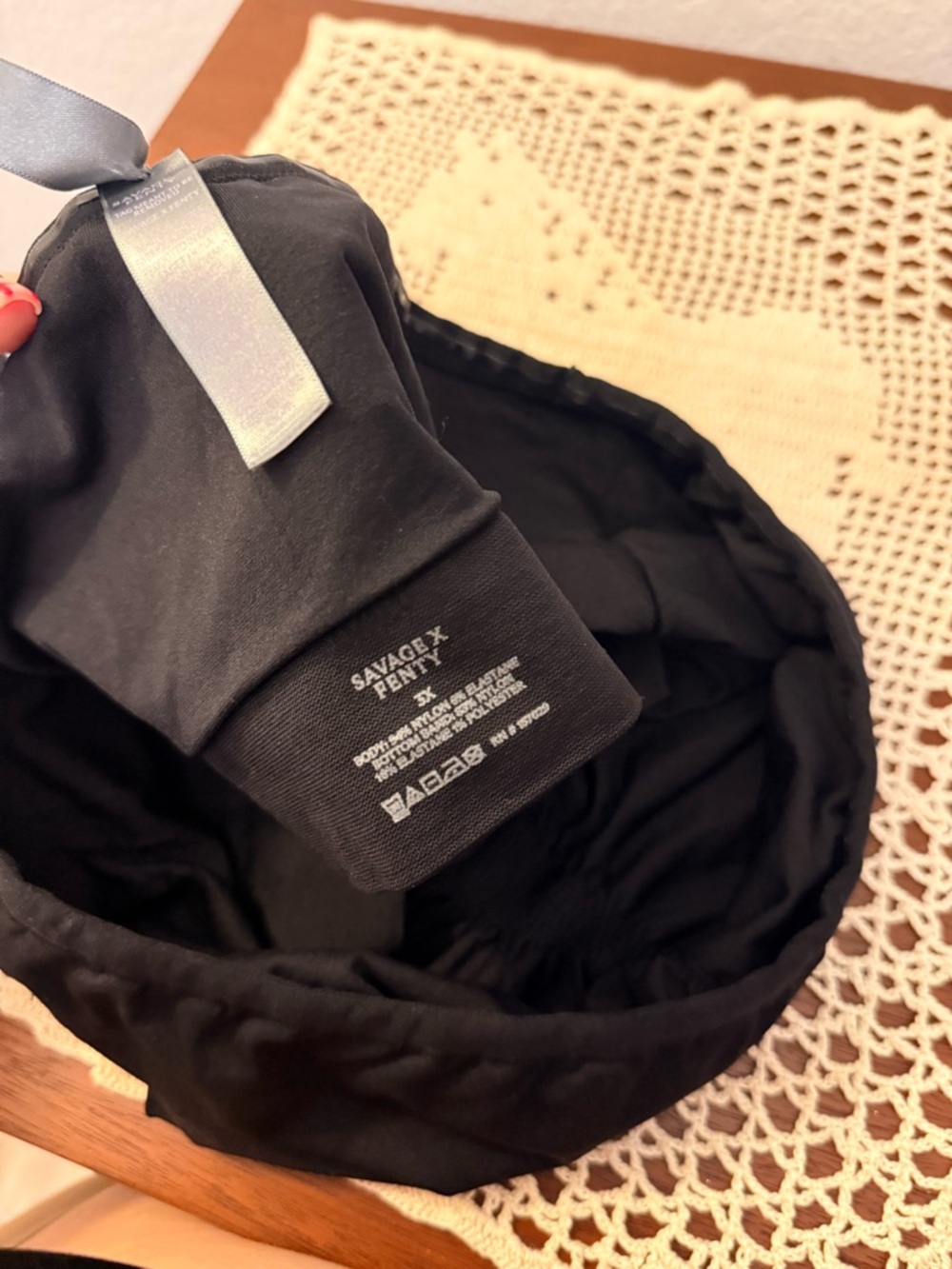 Savage X Fenty Black Seamless Strapless Bandeau - Picture 8 of 8